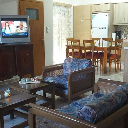Toulas House Elika Bagian luar foto